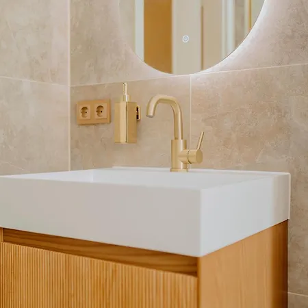 Lb Living - - Grand Luxury