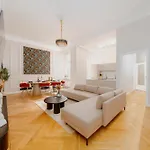 Lb Living - - Grand Luxury *