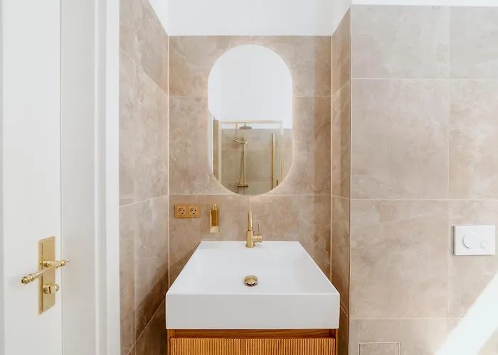 Lb Living - - Grand Luxury